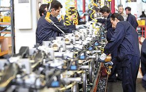 صنعت خودرو در انتظار تصمیم اجرایی است