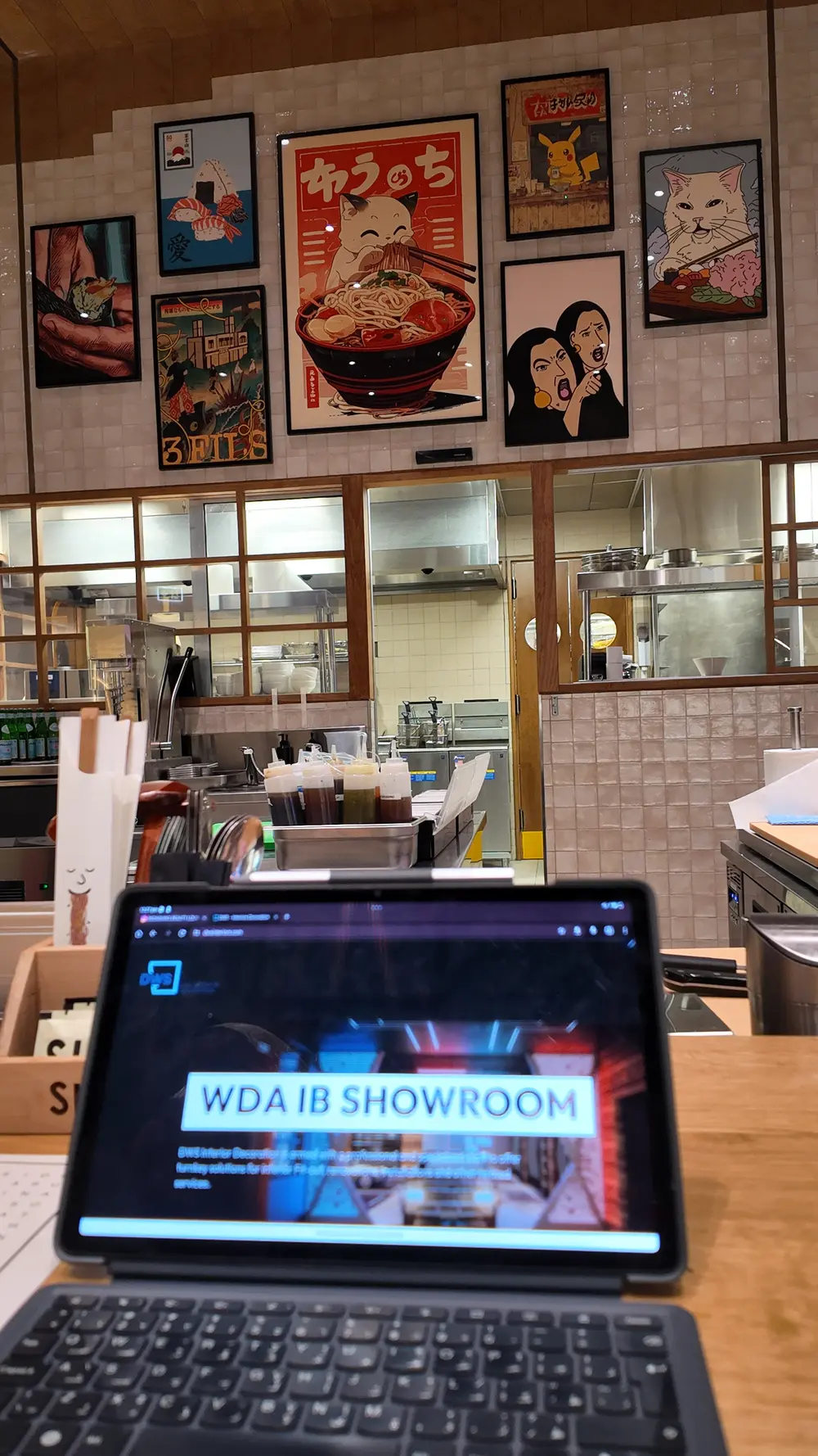 "Dubai Interior Design: Close-up of a polished marble tabletop with modern decorative vase and floral arrangement"