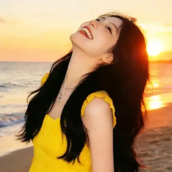 海边黄昏少女微笑 - 人像 / 甜妹 - 甜美 微笑 海边 高清壁纸