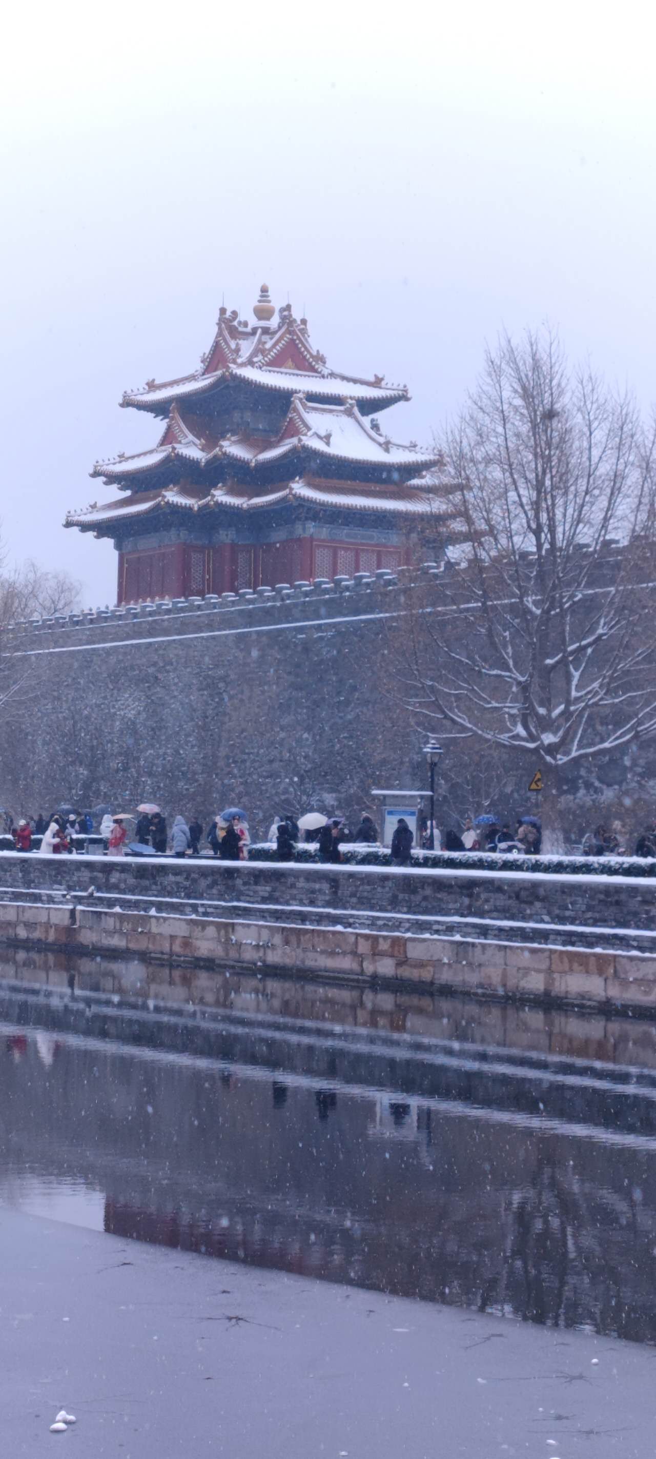 雪染角楼