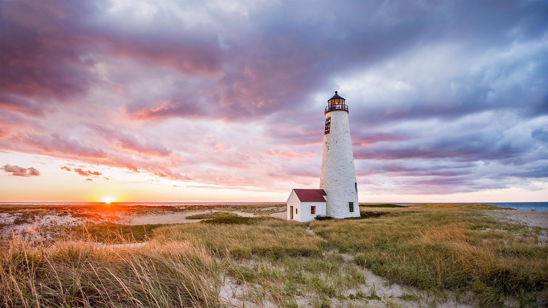 Great Point Light on Nantucket Island, Massachusetts - Cate Brown/Cavan Images)