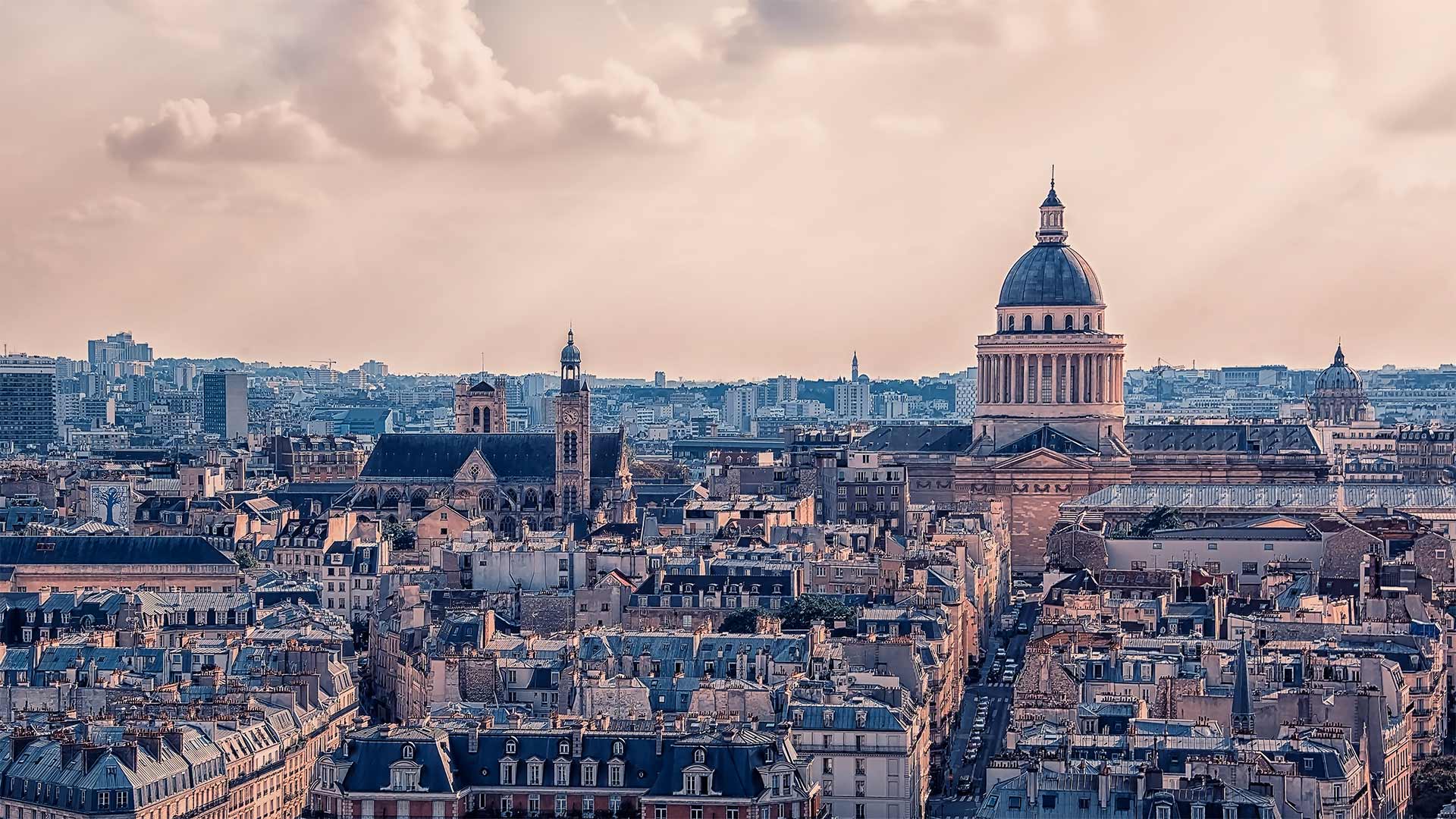 The Panthéon in Paris, France - manjik/Shutterstock)