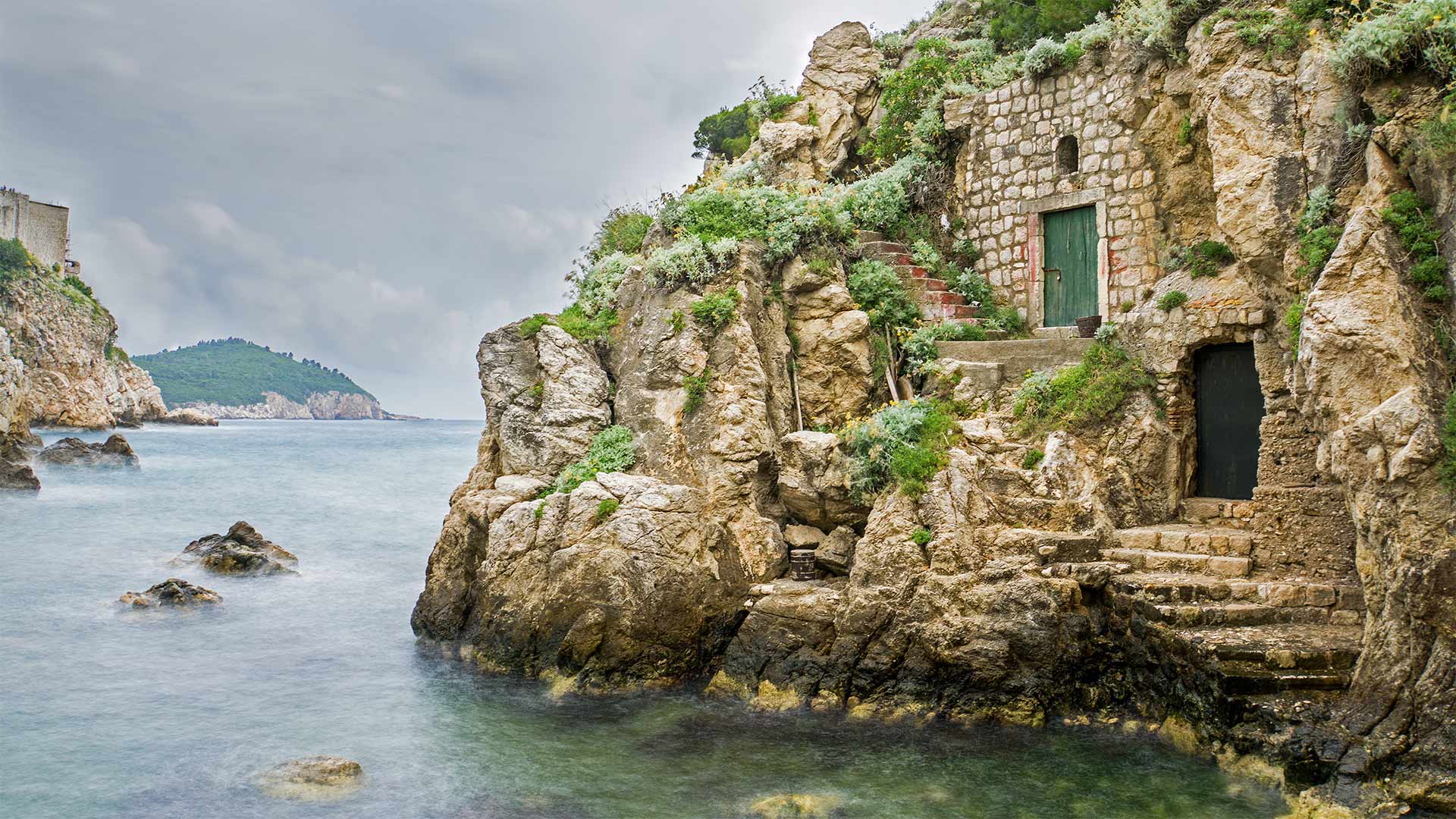 Base of Fort Lovrijenac in Kolorina Bay, Dubrovnik, Croatia - Barbara Vallance/Getty Images)