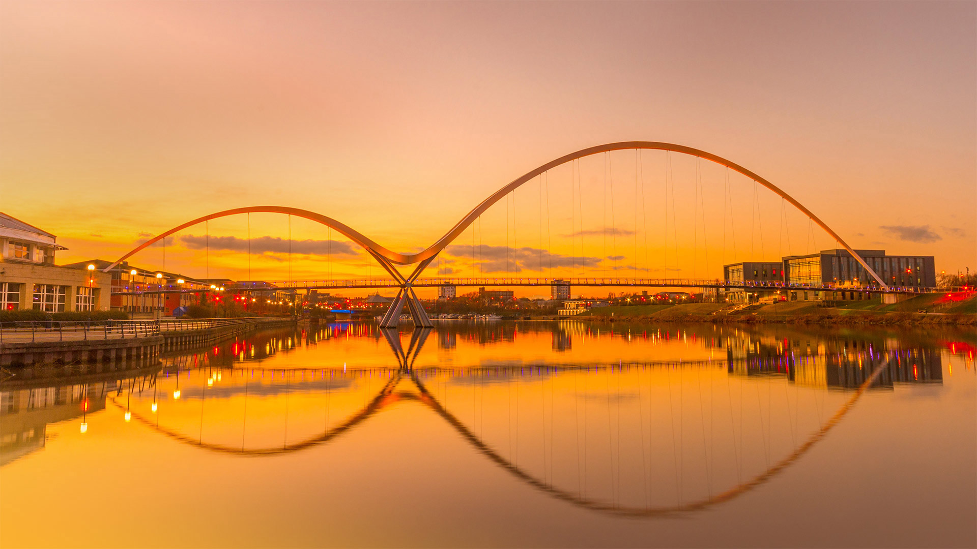 Infinity Bridge in Stockton-on-Tees, England - Robert Smith/Alamy)