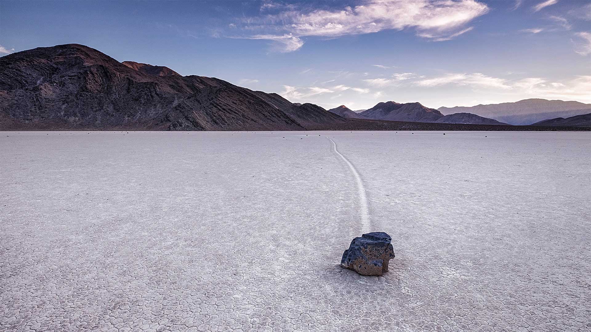 Sailing stone at Racetrack Playa in Death Valley National Park, California - Patrick Walsh/Getty Images)