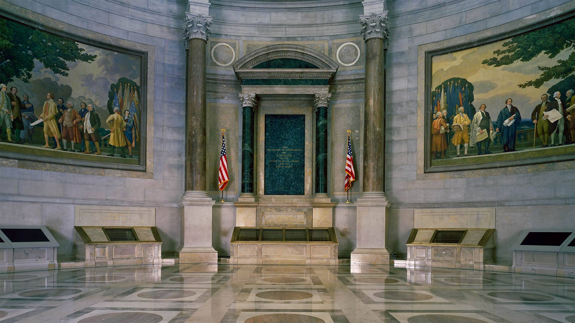 The US Constitution and the Declaration of Independence on display in the National Archives, Washington, DC - Carol M. Highsmith/Buyenlarge/Getty Images)