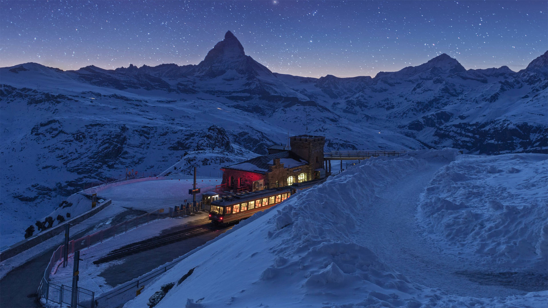 Gornergrat railway station and the Matterhorn in Zermatt, Switzerland - coolbiere photograph/Getty Images)