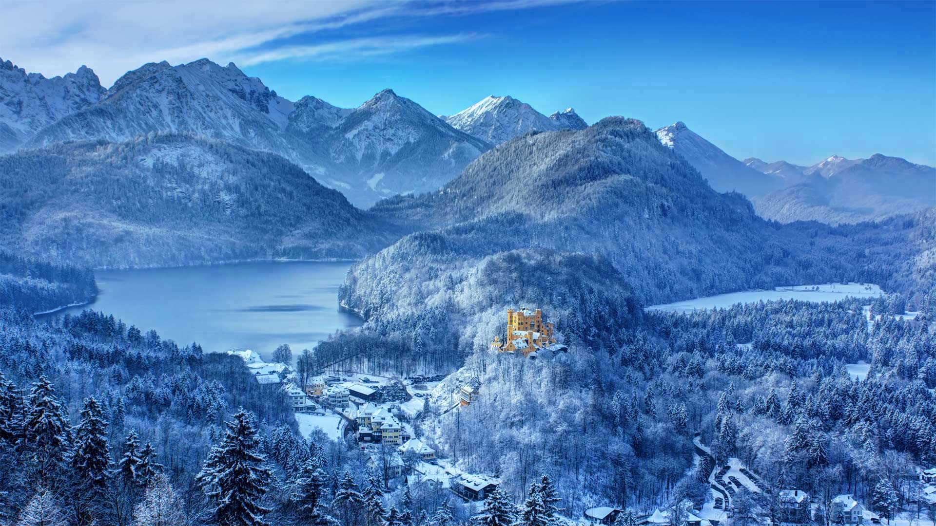 Hohenschwangau Castle, Bavaria, Germany - Mespilia/Shutterstock)