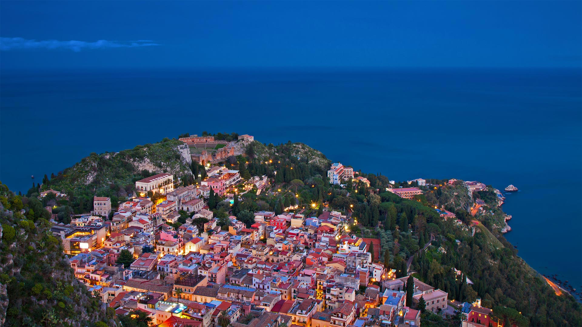 Taormina, Sicily, Italy - Juergen Schonnop/Getty Images)