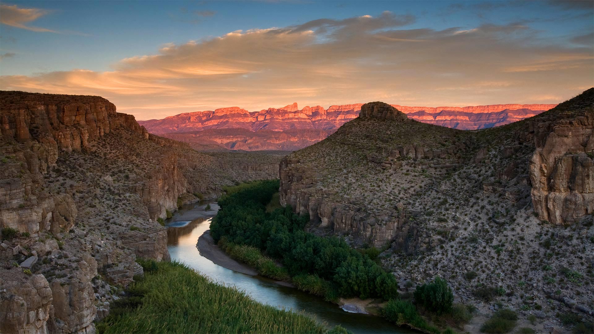 View of the Rio Grande in Big Bend National Park, Texas - Ian Shive/Tandem Stills + Motion)