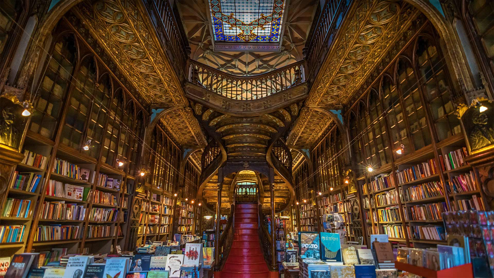 Livraria Lello, a bookstore in Porto, Portugal - Nido Huebl/Shutterstock)