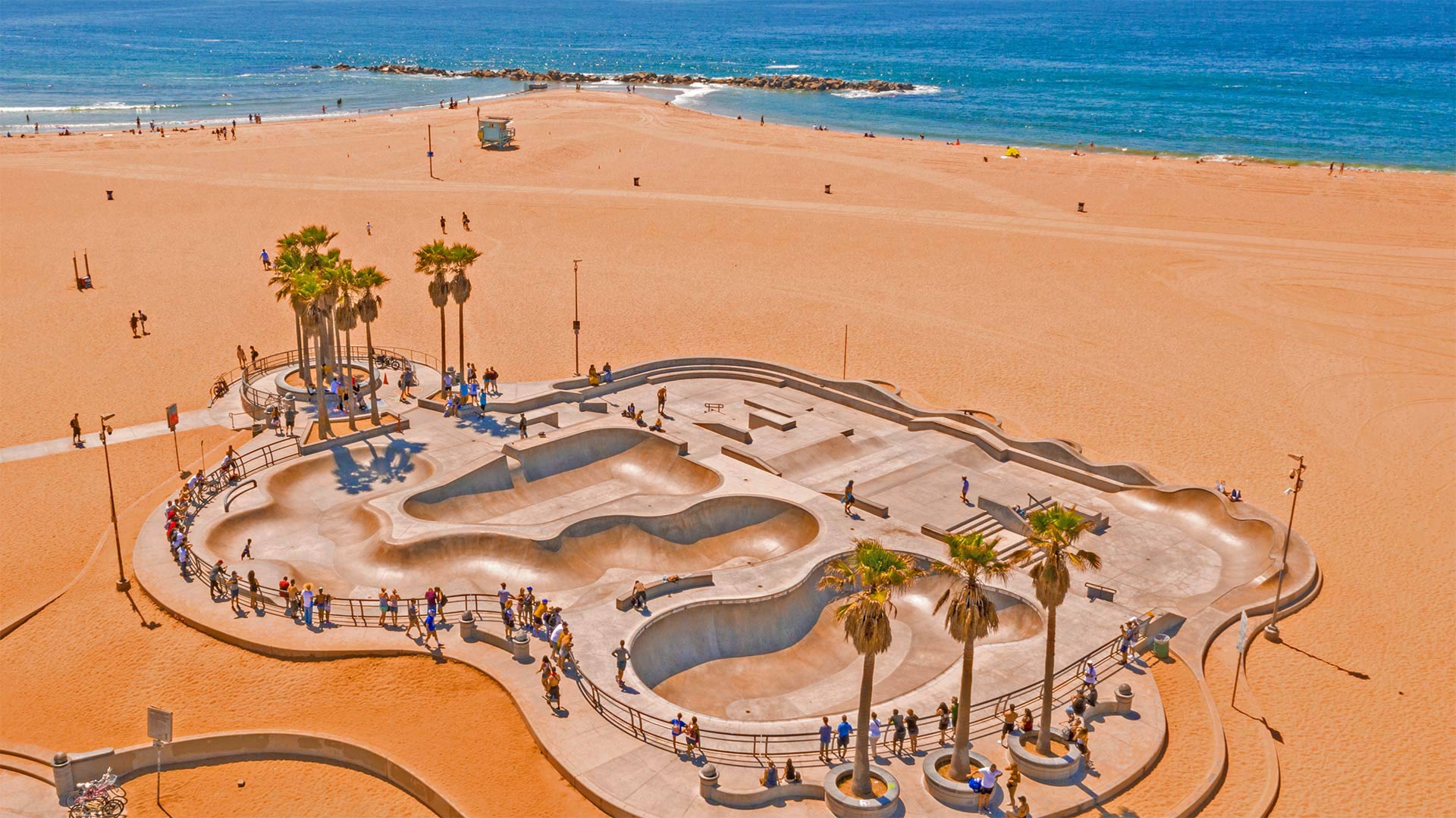 Aerial view of the Venice Skatepark in Venice Beach, Los Angeles - Ingus Kruklitis/Getty Images)