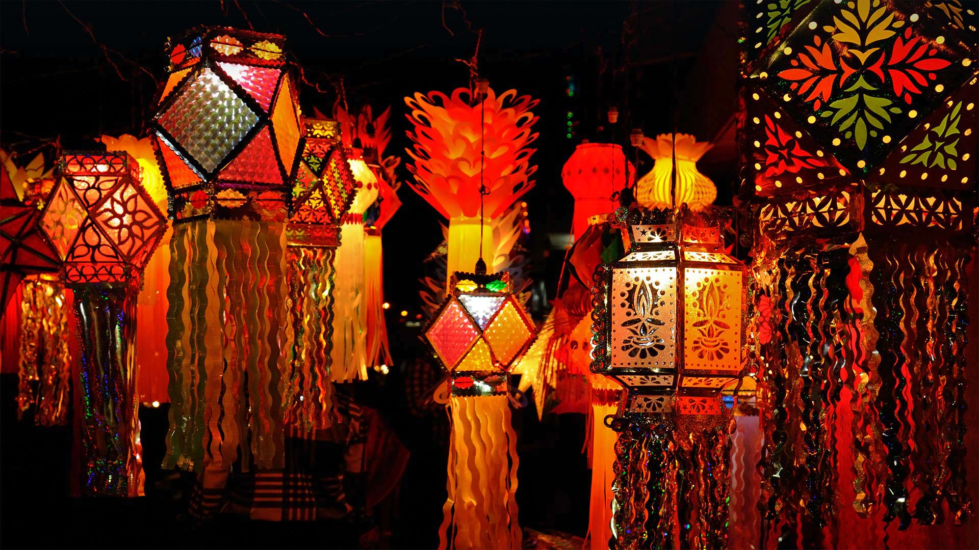 Lanterns illuminated for the Diwali festival, Mumbai, India - RAMNIKLAL MODI/Shutterstock)