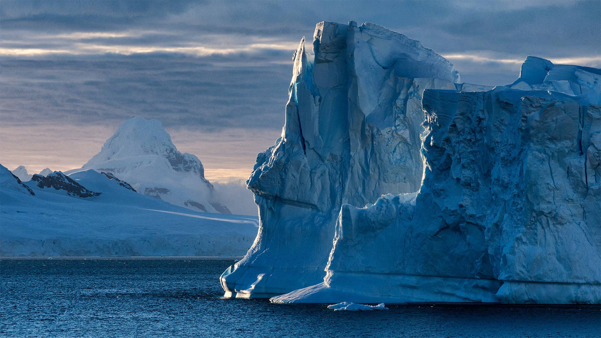 Blue icebergs near Cuverville Island, Antarctica - Mike Hill/Getty Images)