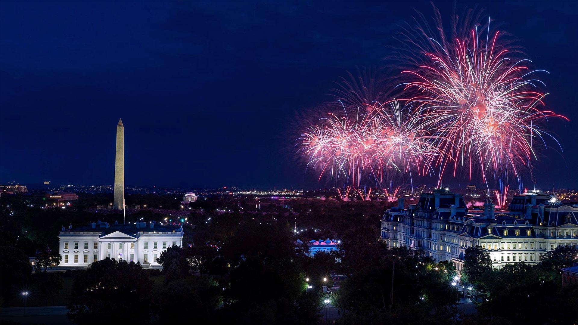 Fireworks explode during Independence Day celebrations on July 4, 2021, in Washington, DC - White House Photo/Alamy)