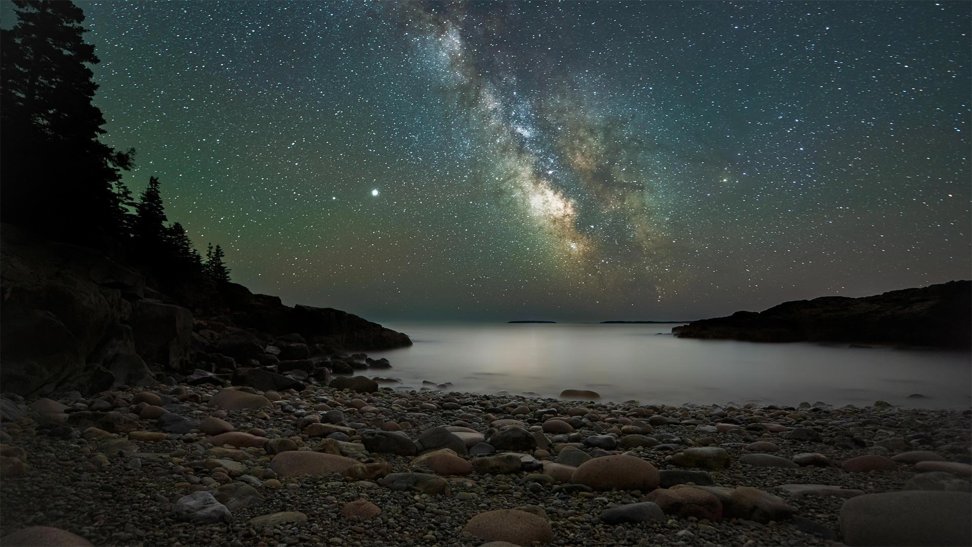 Milky Way over Acadia National Park, Maine - Harry Collins/Getty Images)