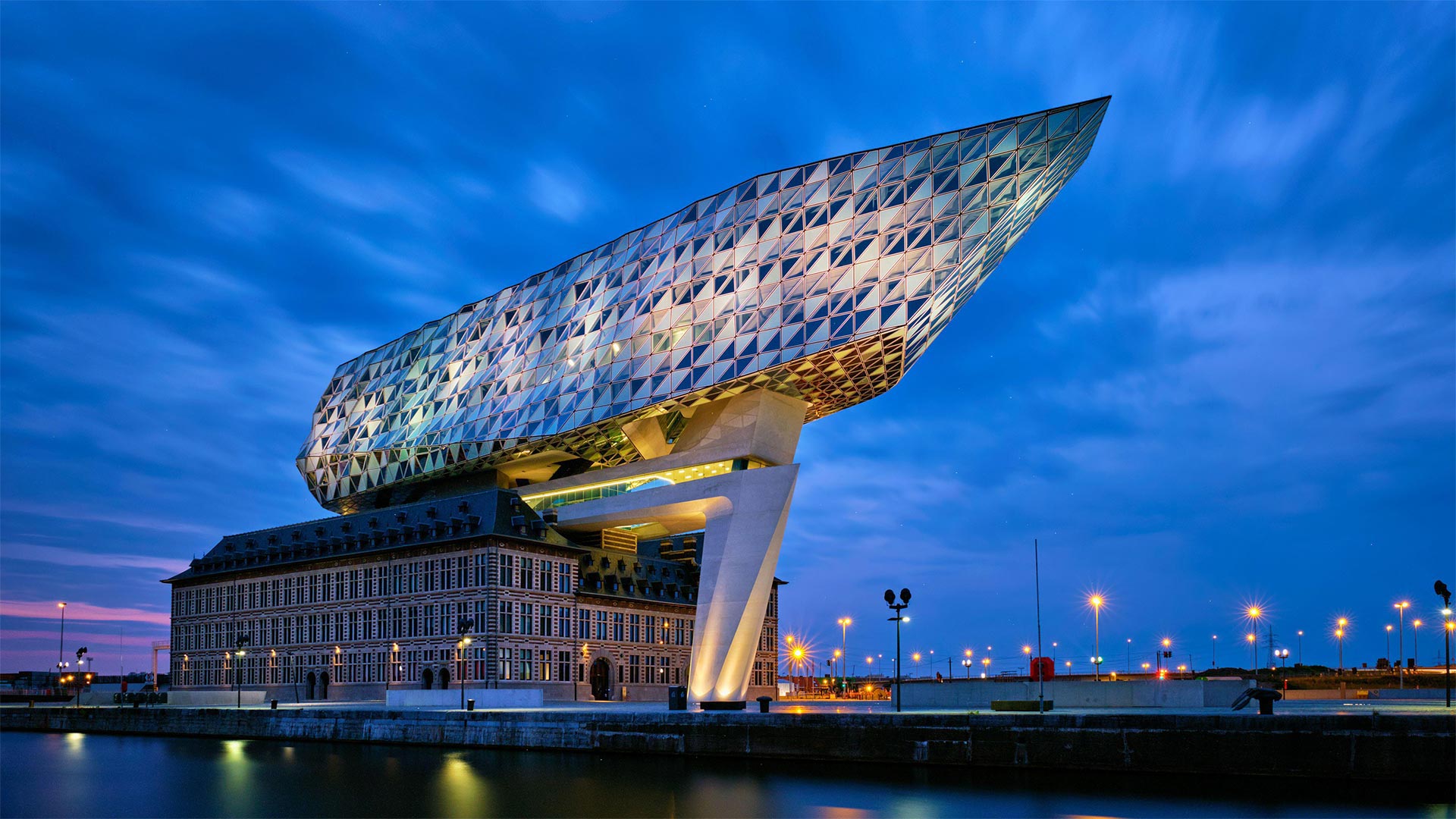 The Port House, designed by Zaha Hadid Architects, Antwerp, Belgium - Dmitry Rukhlenko/Alamy)