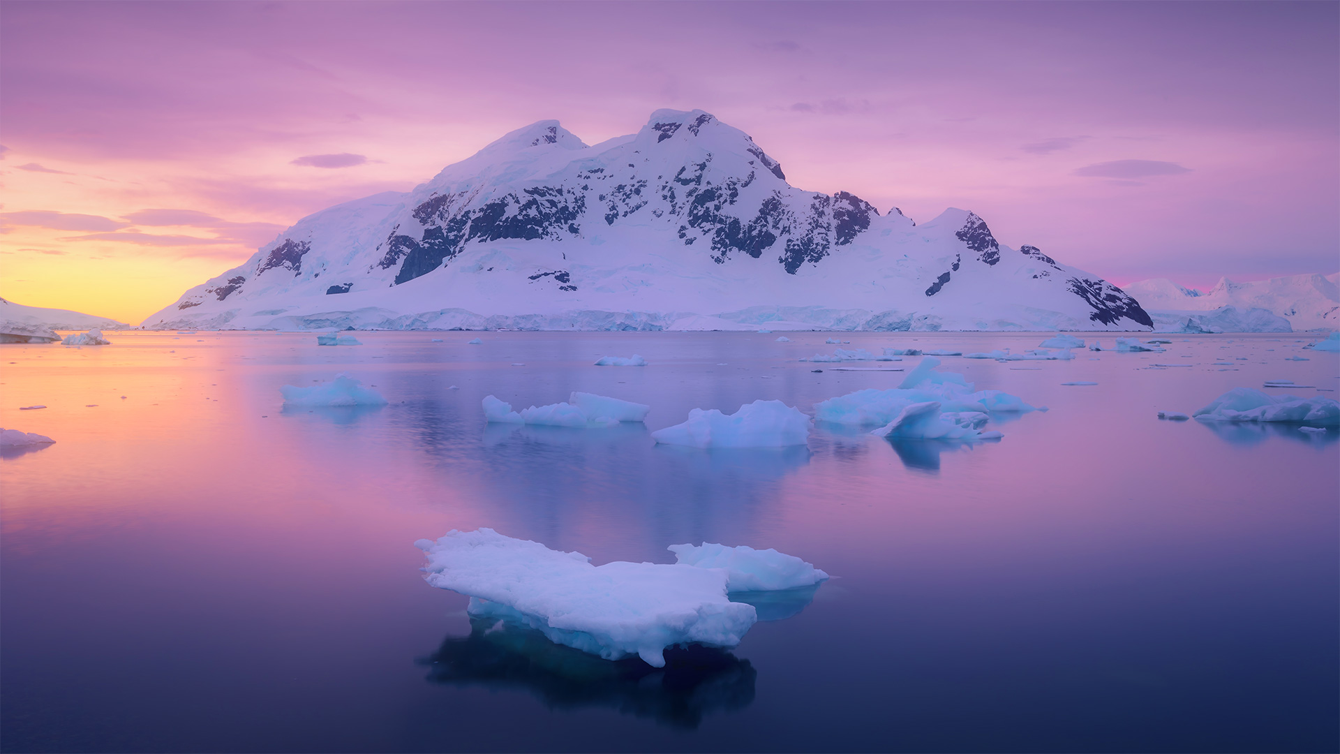 Paradise Harbour, Antarctica - SinghaphanAllB/Getty Images)