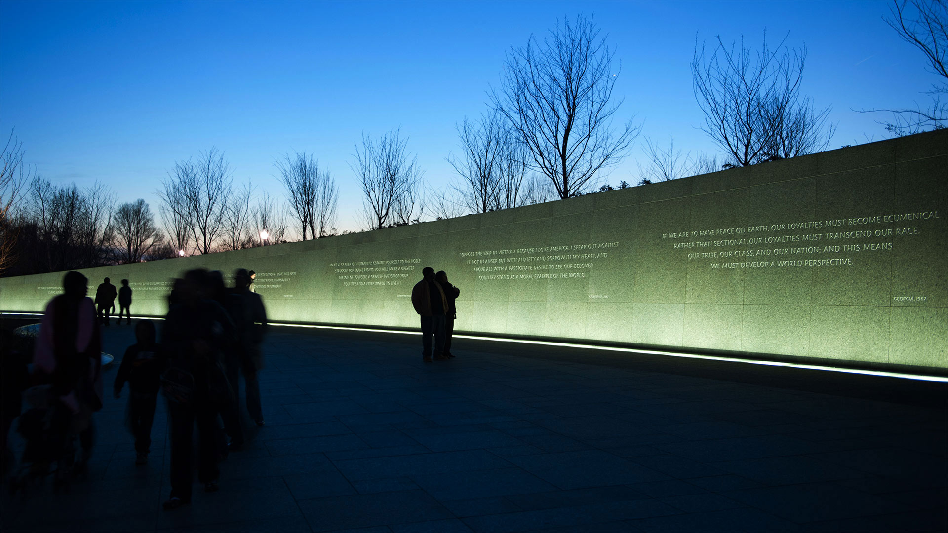 Inscription Wall at the Martin Luther King Jr. Memorial in Washington, DC - Ken Howard/Alamy)