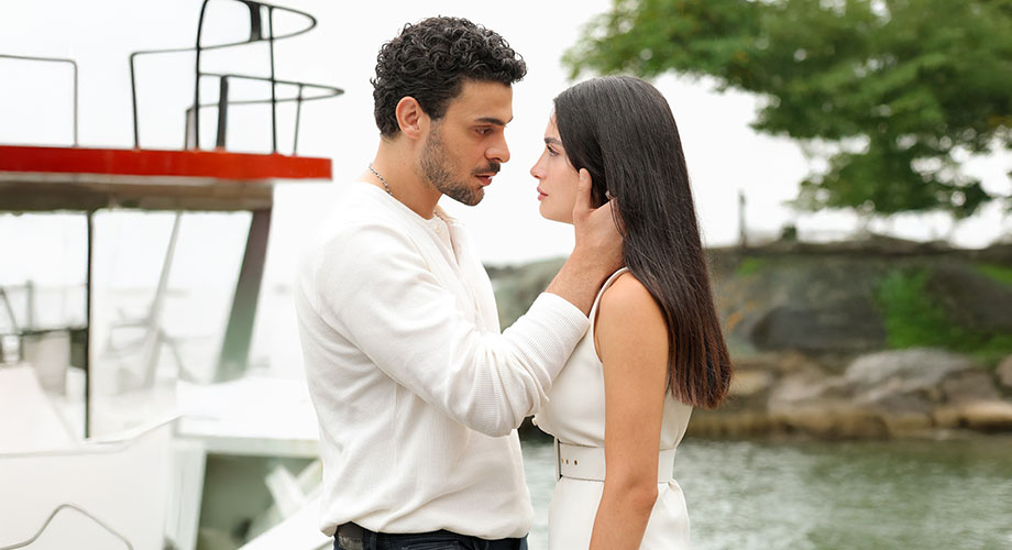 مسلسل عيناك كالبحر الاسود الحلقة 2 كاملة مترجمة مسلسل عيناك كالبحر الاسود الحلقه 2 كامله مترجمه