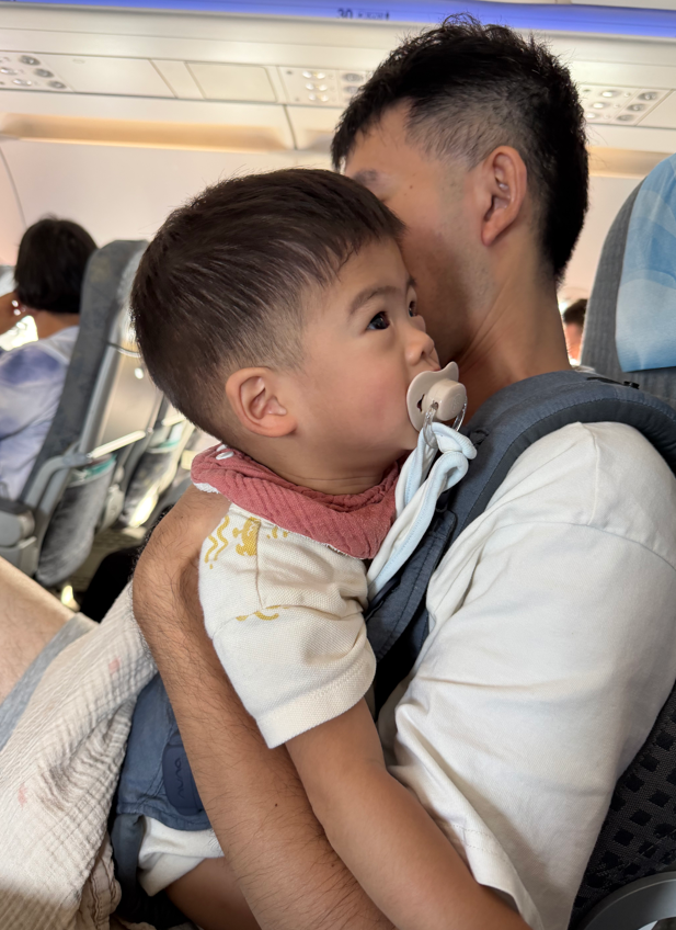 寶寶搭機