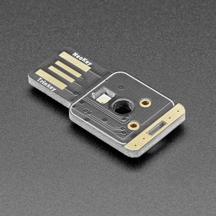Adafruit NeoKey Trinkey（SAMD21/NeoPixel搭載 MX互換スイッチ対応USBキー）