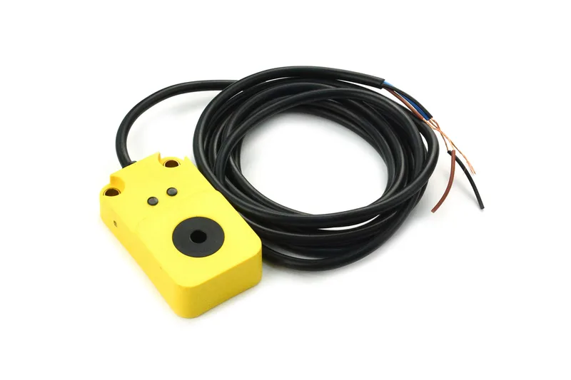 Inductive Ring Proximity Sensor: Fast Metal Detection with IP66 Protection