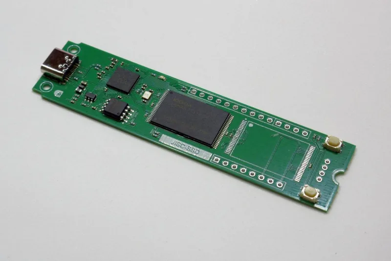 JISC-SSD(Jisaku In-Storage Computation SSD学習ボード)