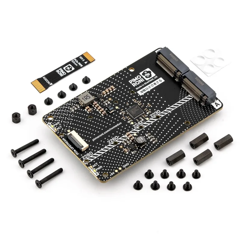 Raspberry Pi 5用NVMe Base Duoボード