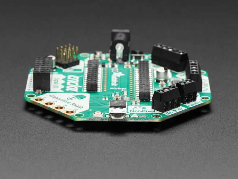 Adafruit CRICKIT FeatherWing for any Feather