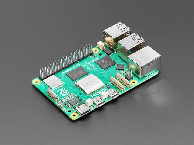 Raspberry Pi 5 - 8 GB RAM