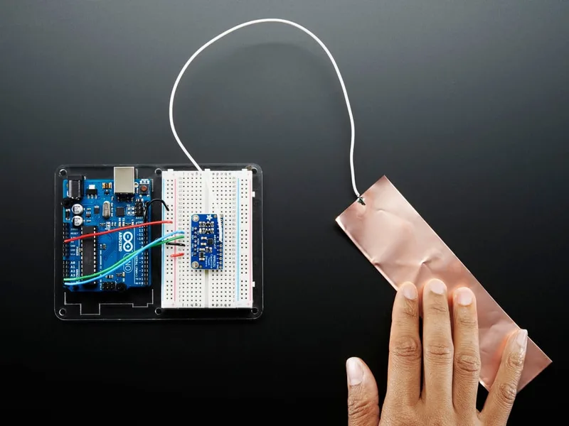 Adafruit 12-Key Capacitive Touch Sensor Breakout - MPR121 STEMMA QT