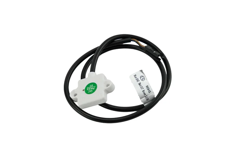 Mini Non-Contact Capacitive Liquid Level Sensor – IP67, Auto-Calibrating