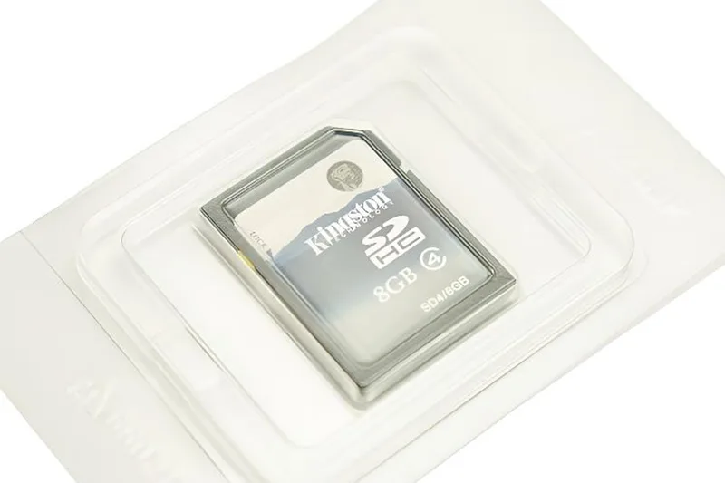 Unlock High-Performance Storage with Kingston SDHC for Overlord!