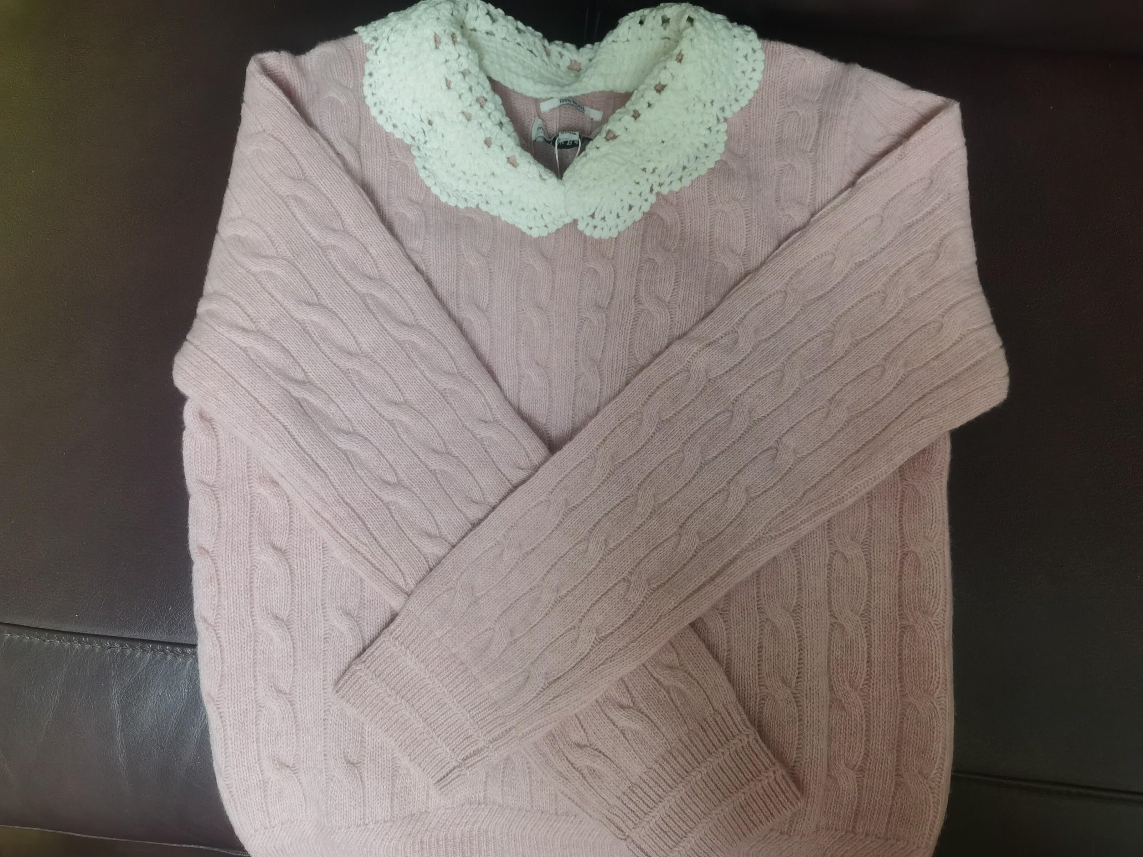 柔彩粉毛衣