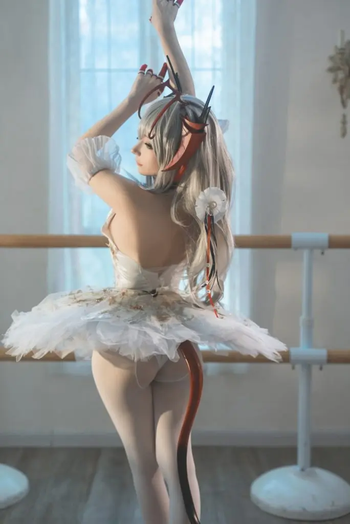 是三不是世w 明日方舟-W芭蕾[27P-190MB]-佳人轩