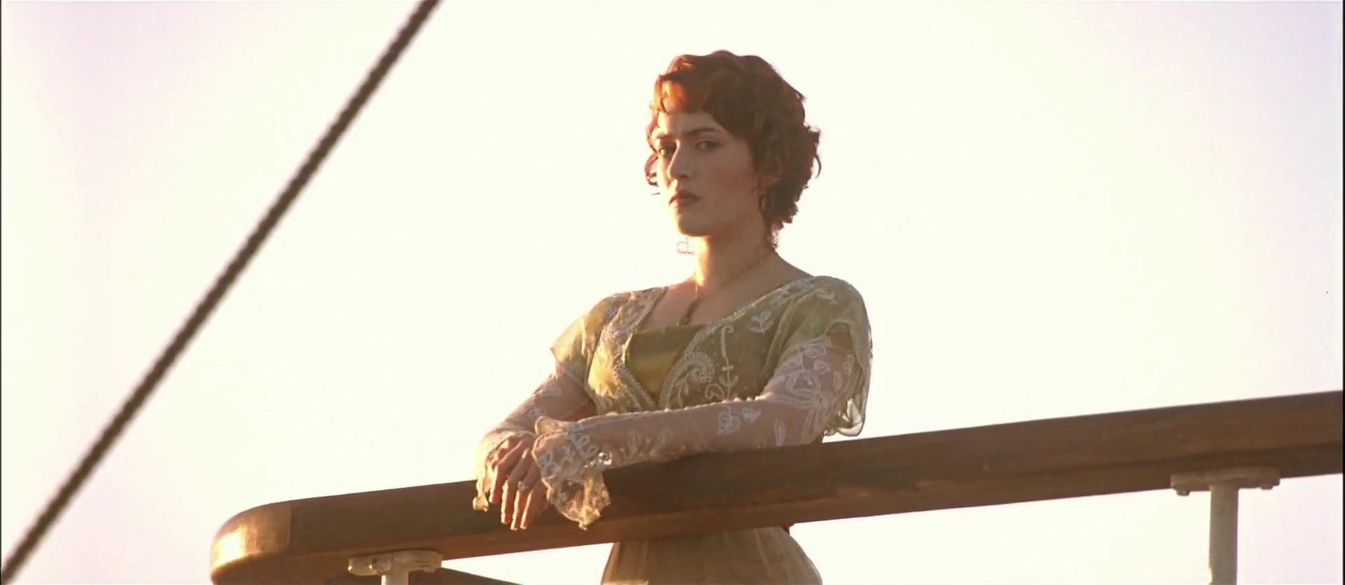 titanic-glance.jpg