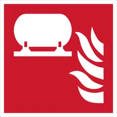 Fixed fire extinguishing installation