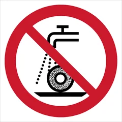 ISO 7010 P033 Do not use for wet grinding sign — Prohibition safety pictogram