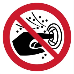 ISO 7010 P070 Do not put finger into the nozzle of a hydromassage sign — Prohibition safety pictogram