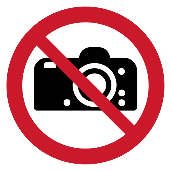 ISO 7010 P029 No photography sign — Prohibition safety pictogram
