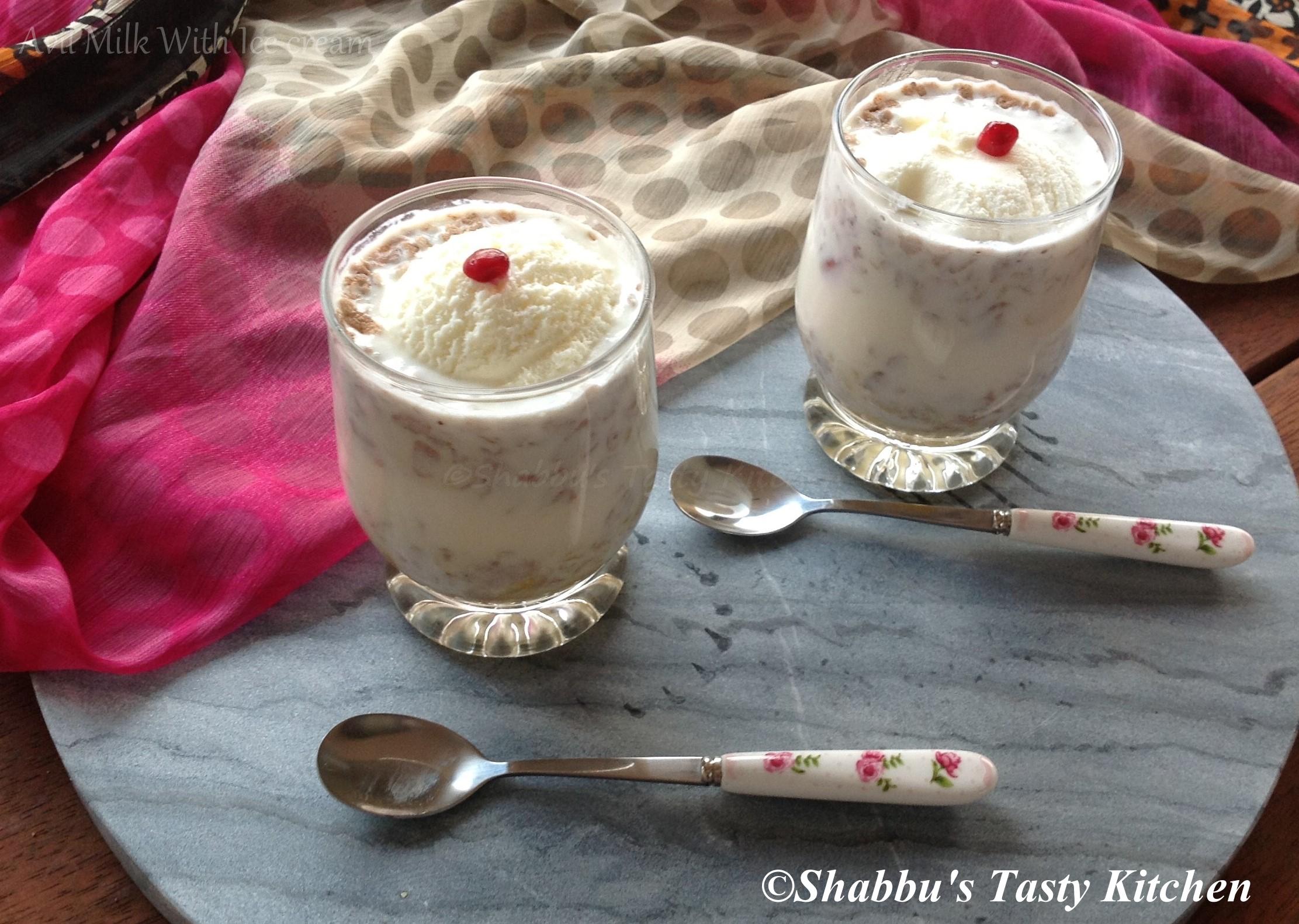 aval-milk-with-ice-crea