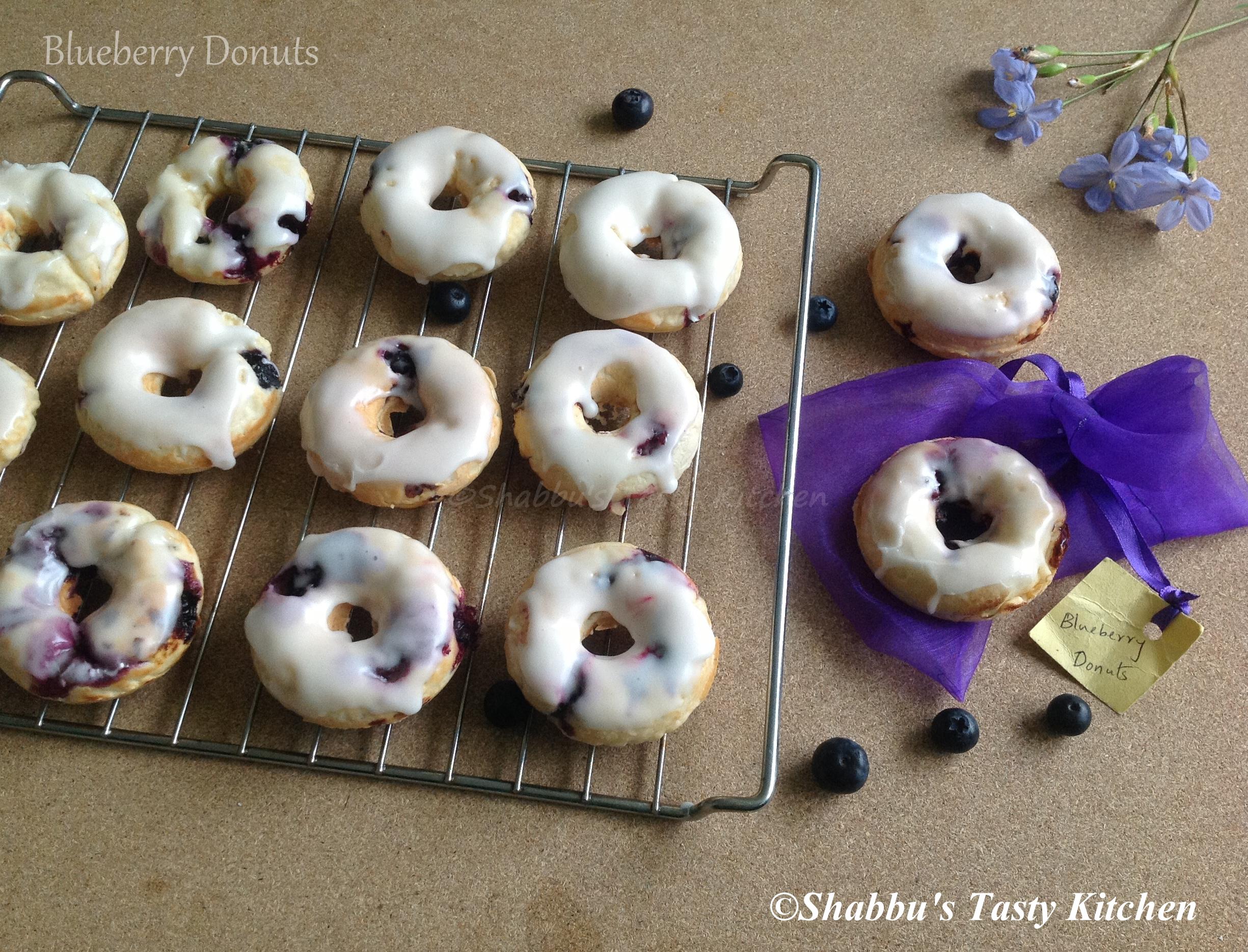 baked-blueberry-donuts-with-lemon-glaze
