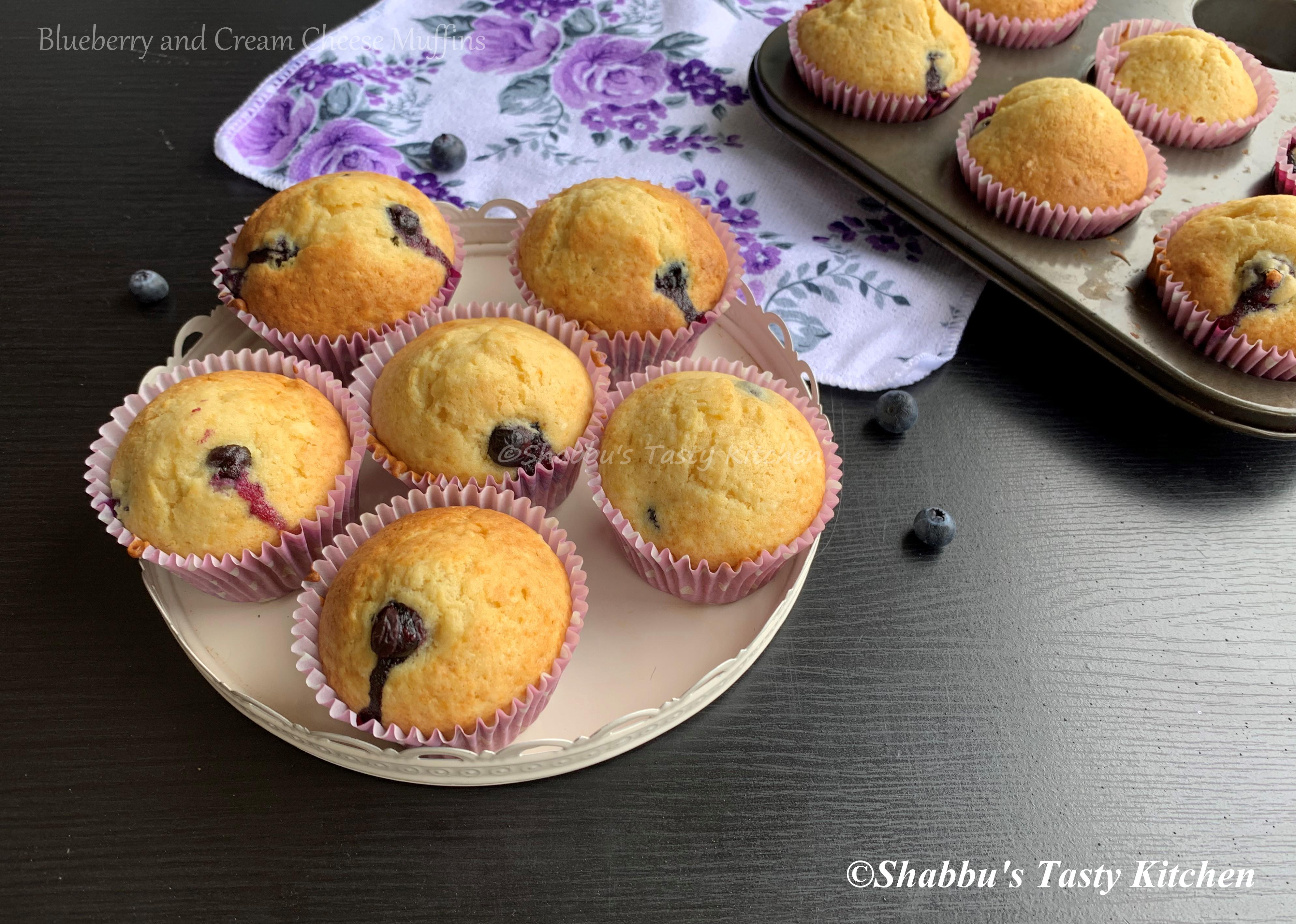 blueberry-and-cream-cheese-muffins
