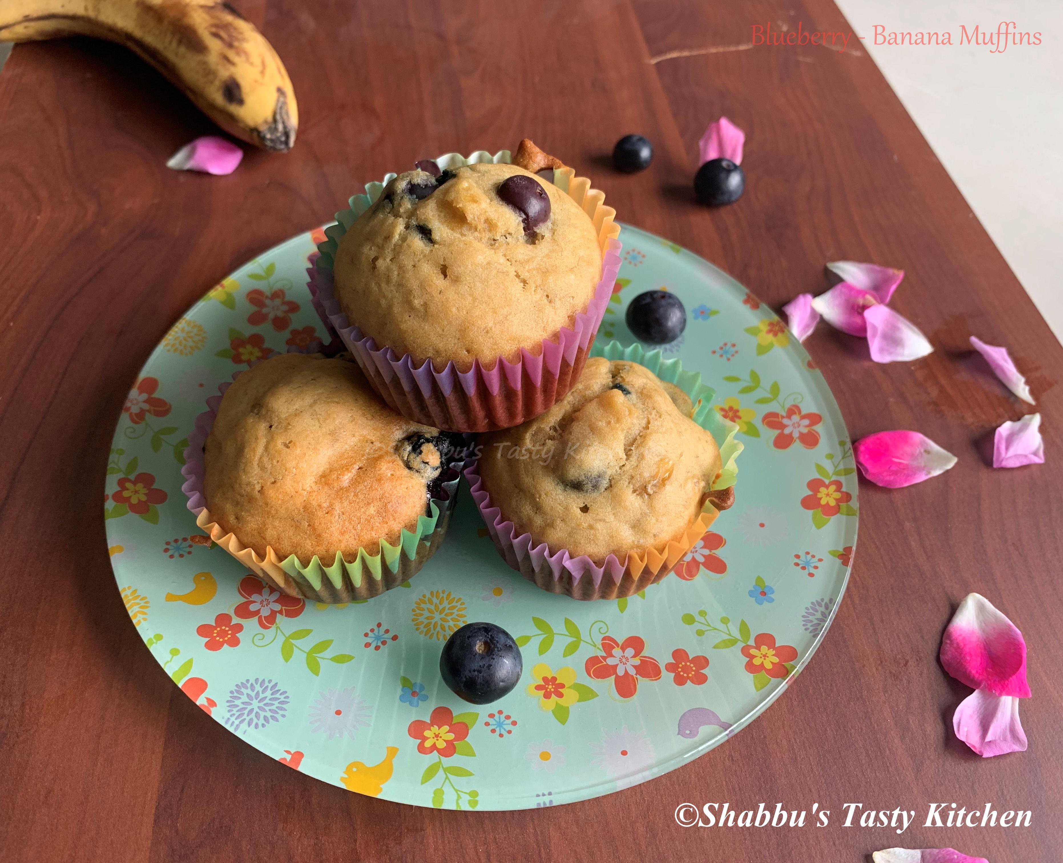 blueberry-banana-muffins