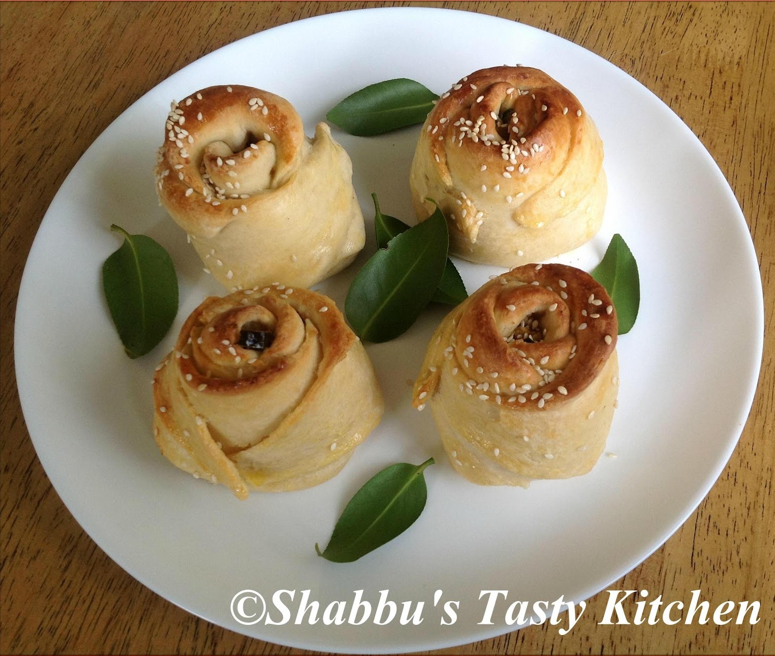 chicken-rose-rolls