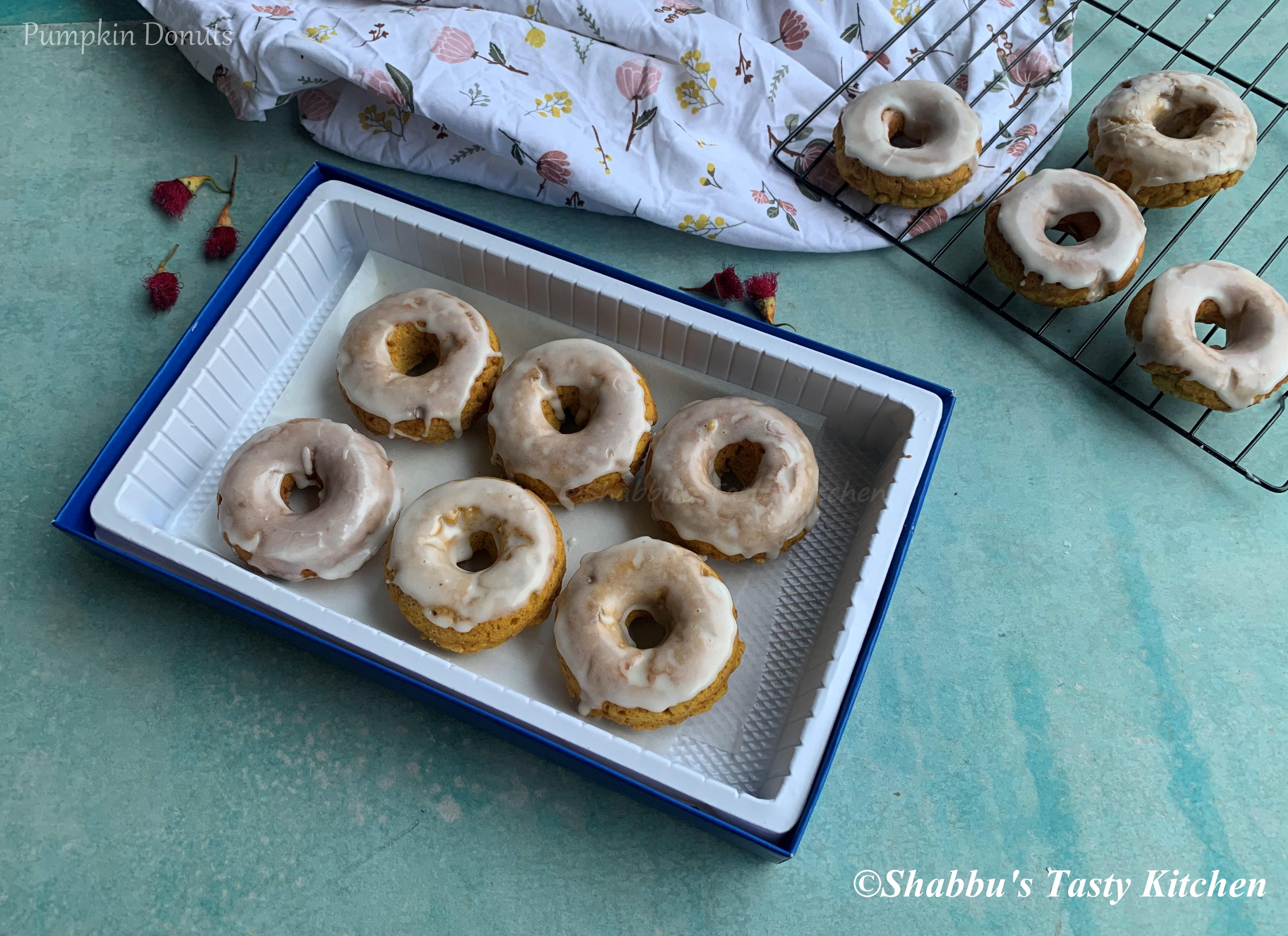 glazed-baked-pumpkin-donuts