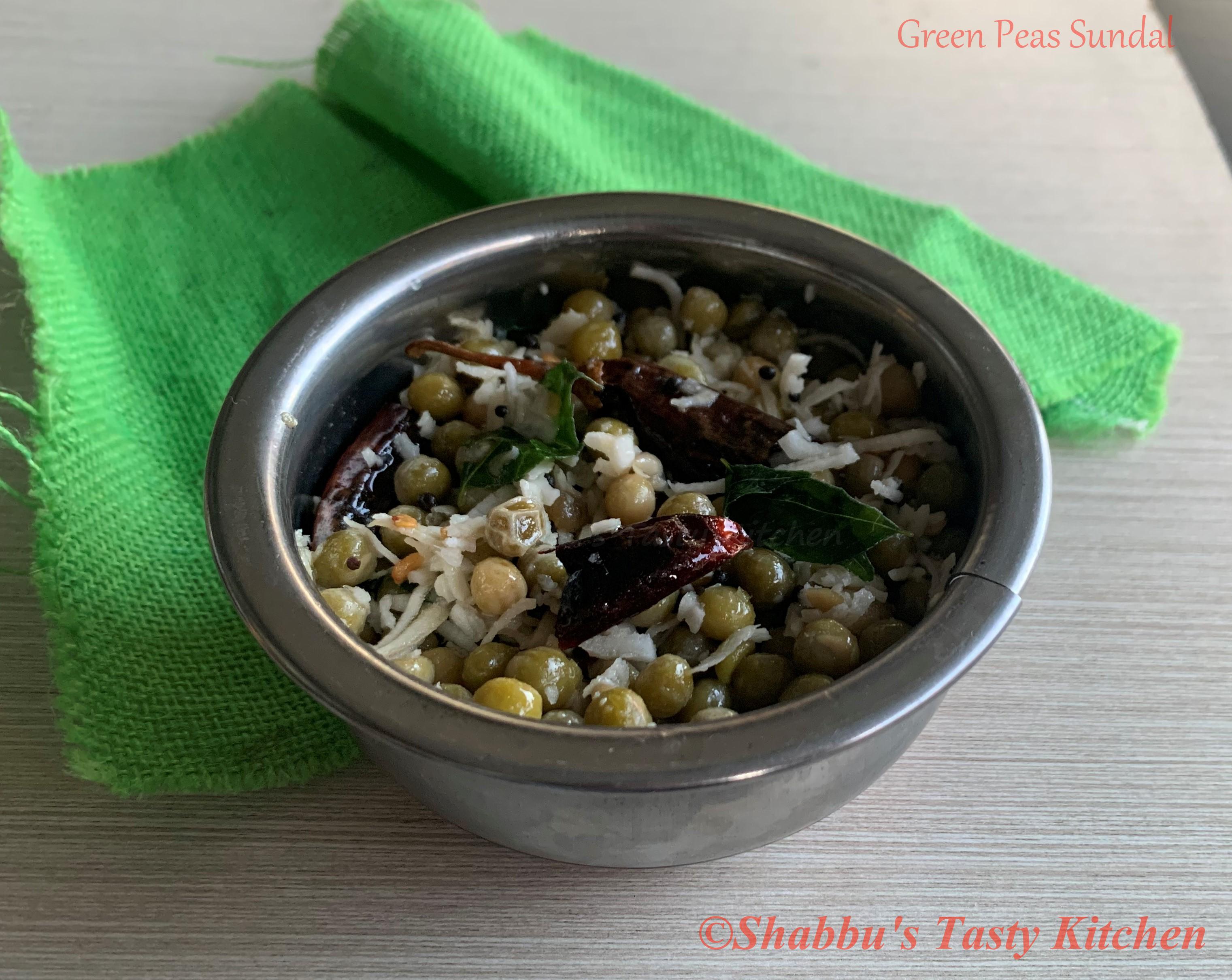 green-peas-sundal-pacha-pattani-puzhungiyathu