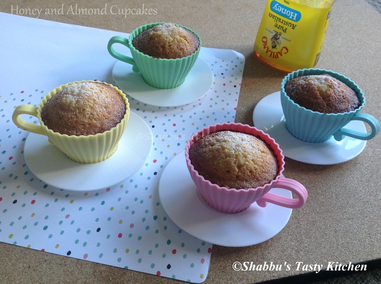 honey-and-almond-cupcakes