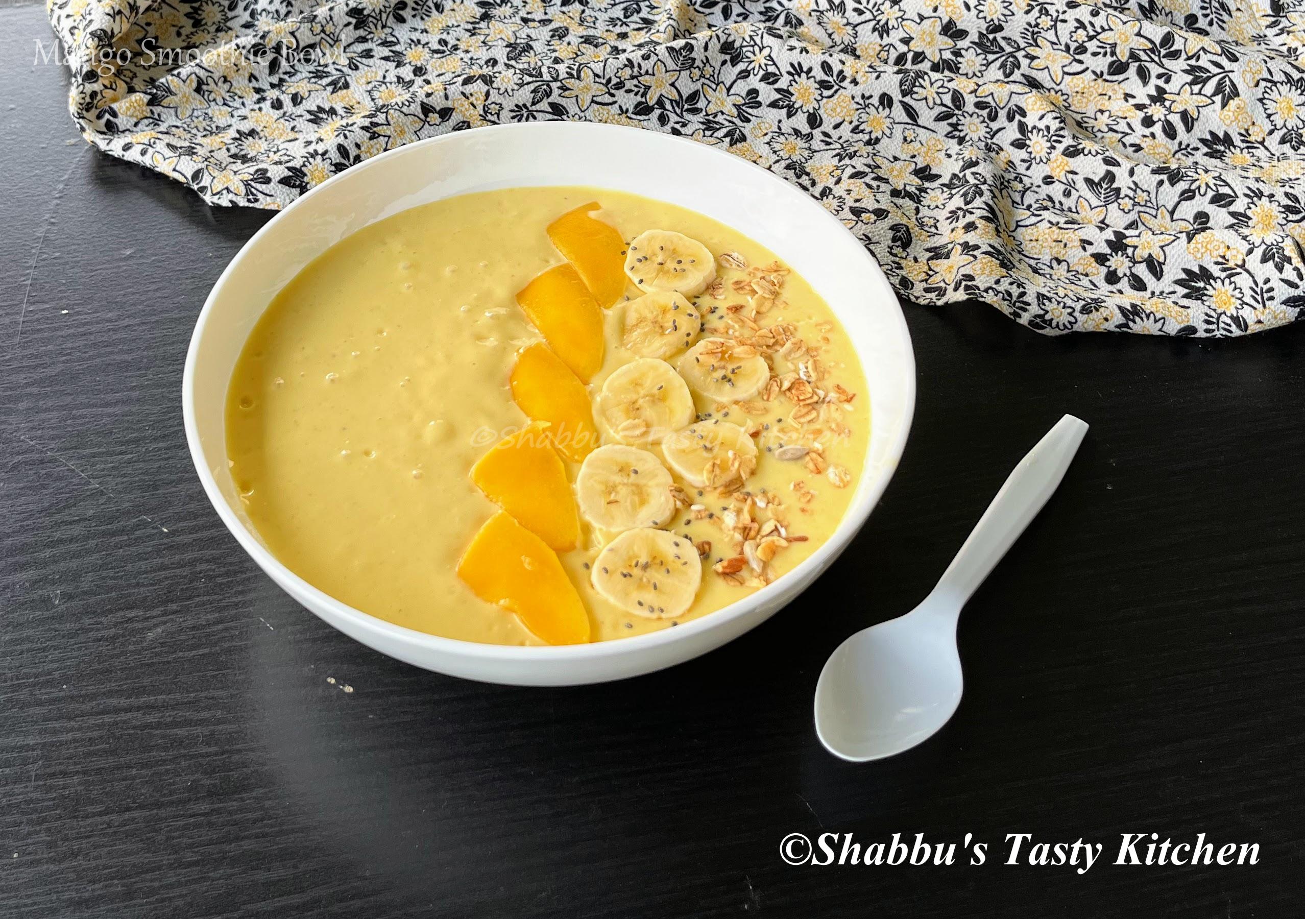 mango-smoothie-bowl